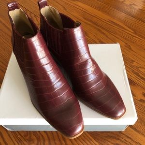 NIB New Directions red croc boots